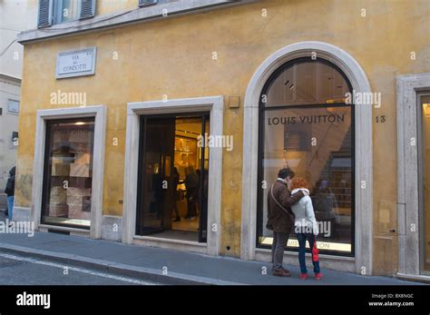 louis vuitton via dei condotti|louis vuitton roma.